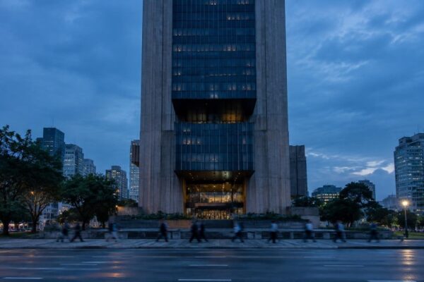 Empresa de OTC O3 Trade amplia atuação corporativa com pedido de autorização