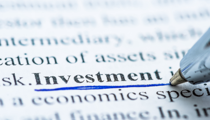 What are the advantages of ETFs?