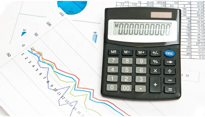 Which type of equity fund has the lowest risk and which has the highest?