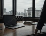 Configurer les ordres et comprendre les frais sur les plateformes d’investissement