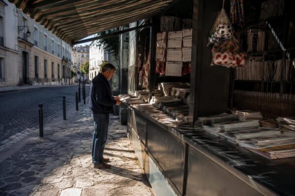 Le coût des rêves: comprendre l'attrait des billets de loterie