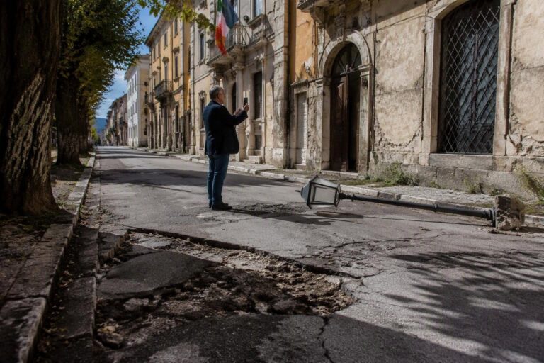 Come inviare segnalazioni a L’Aquila: ente, tempi, privacy