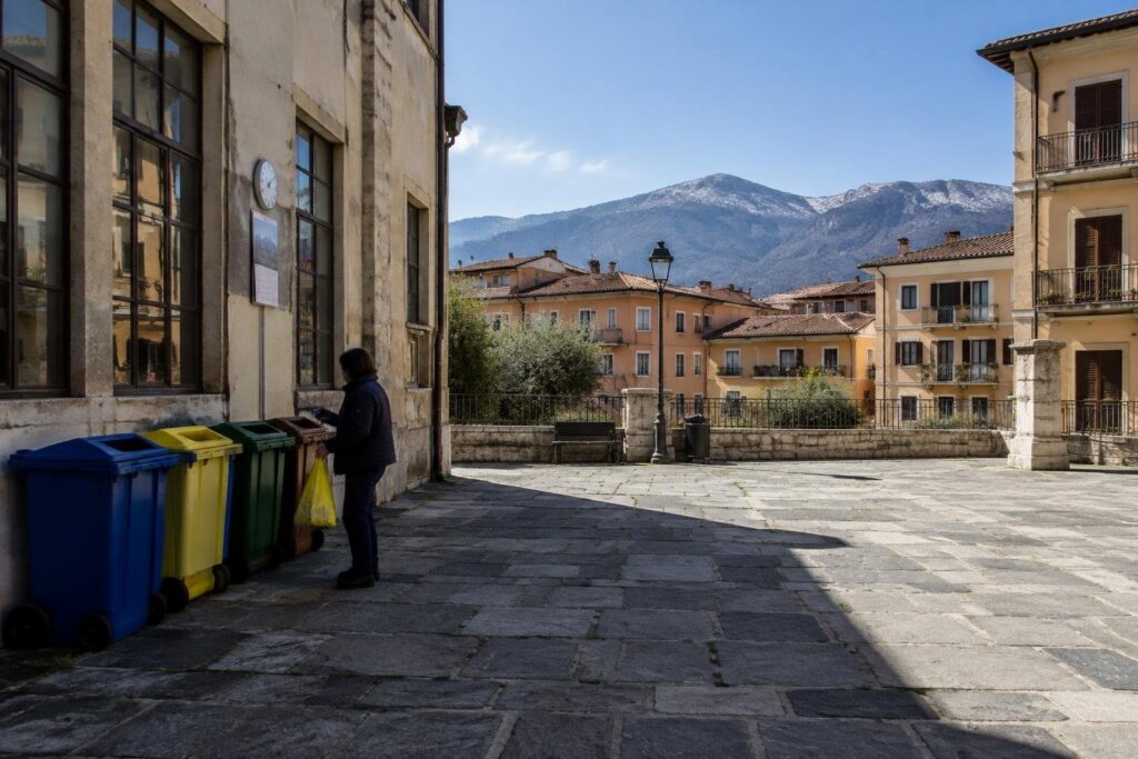Rifiuti a L’Aquila: codici colore, calendari e centri