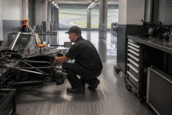 Arrow McLaren Drivers Aim for Top Spots in Portland
