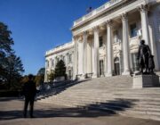 White House ban on CNN, MSNOW, Politico sparks constitutional debate