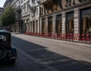 Raduno itinerante 1522 e simboli rossi a sostegno delle donne