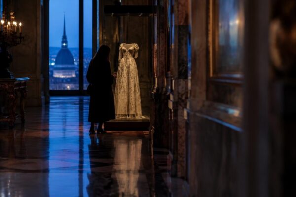 Mostra a Palazzo Madama sulla moda torinese tra Liberty e modernità