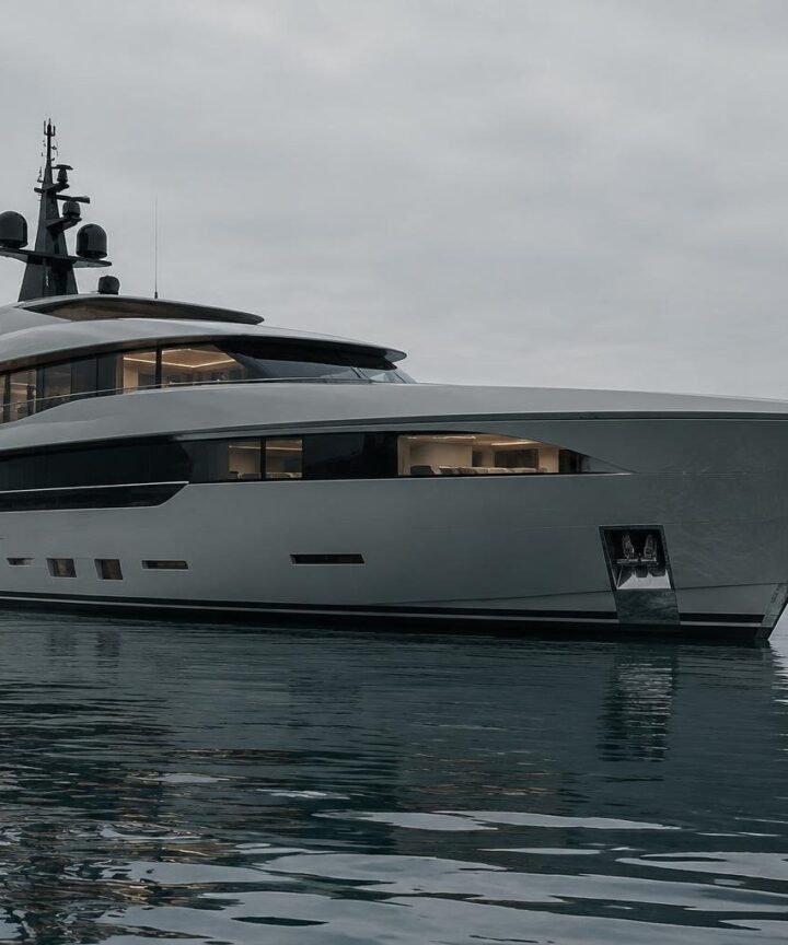 Yacht italiani: guida tra carena, motorizzazioni e layout