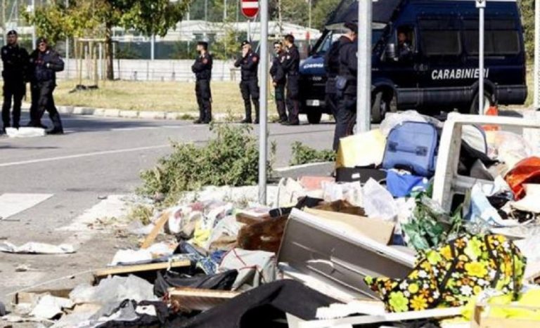 blitz campo rom milano