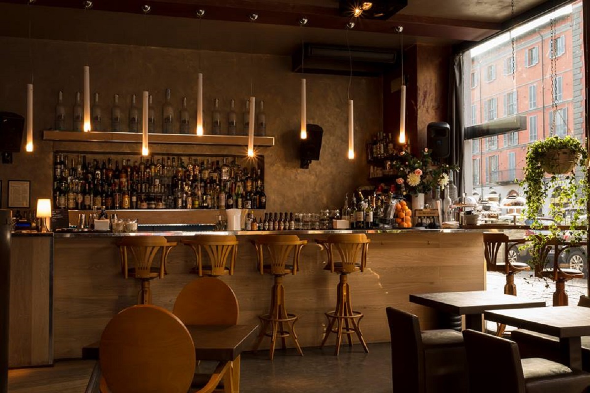 Bond Milano, dal brunch ai cocktail: il menu e i prezzi del locale