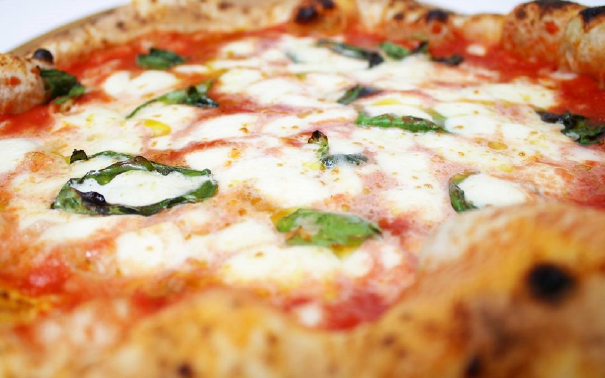 Donna Titina a Milano: il menu della trattoria-pizzeria napoletana