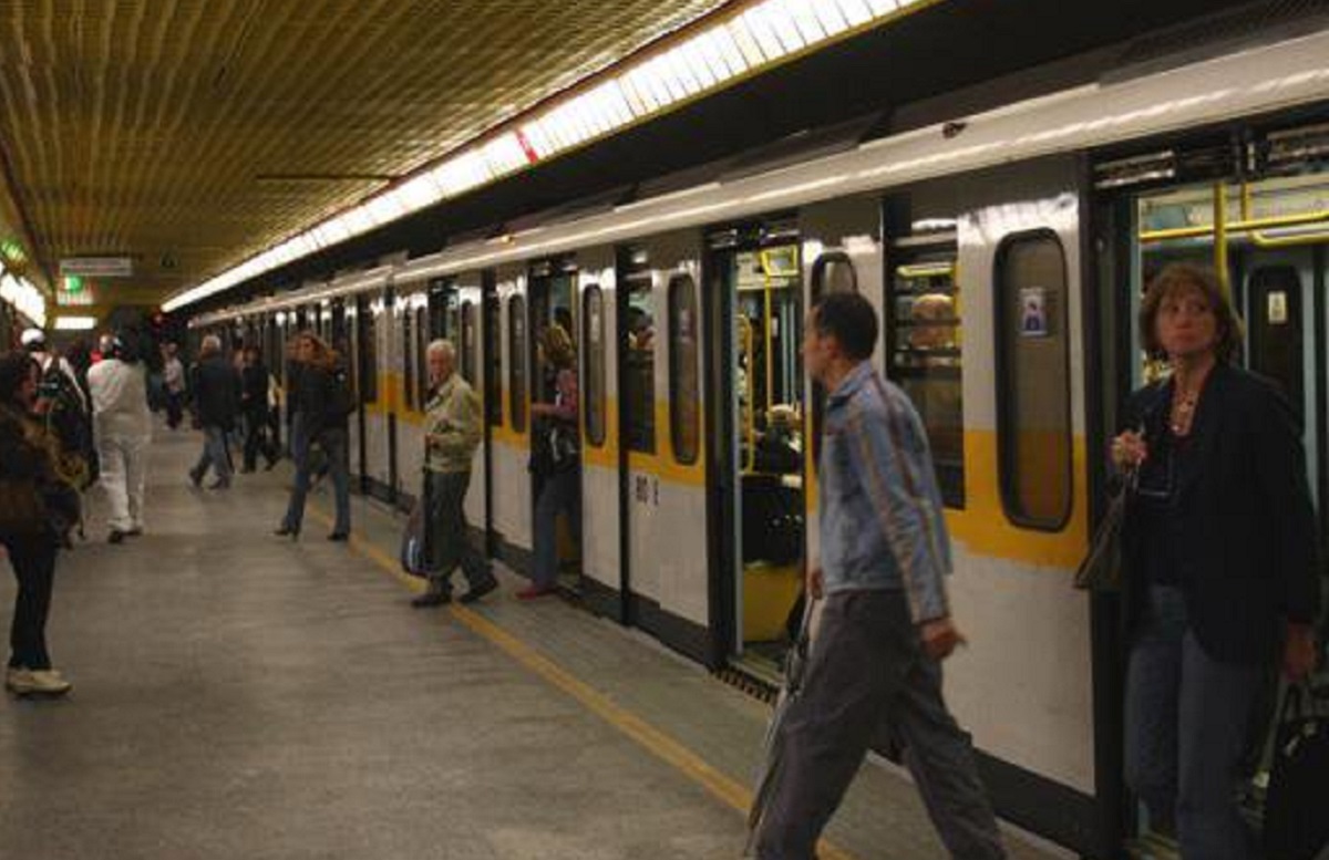 Metro gialla bloccata oggi: bus sostitutivi tra Comasina e Maciachini