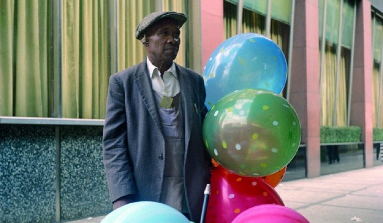 “Vivian Maier a colori”: l’imperdibile mostra a Forma Maravigli di Milano
