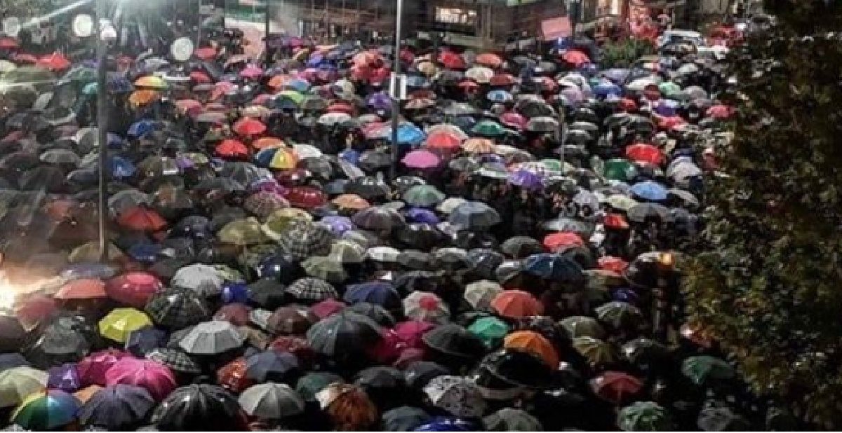Milano non odia: 5.000 persone scese in piazza per Liliana Segre