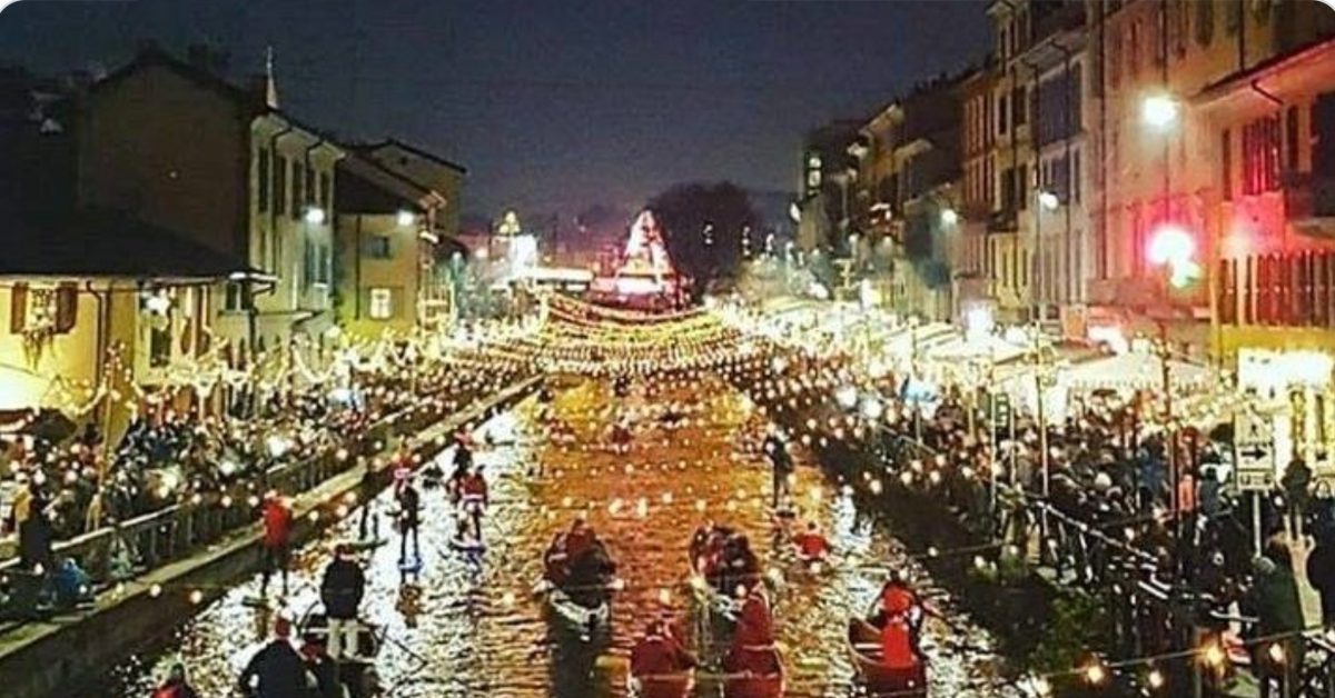 Torna il concerto di Natale galleggiante: a Milano show sui Navigli