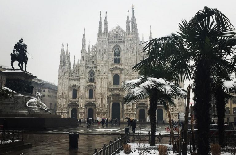 Neve a Milano oggi: il 13 dicembre la città si risveglia imbiancata
