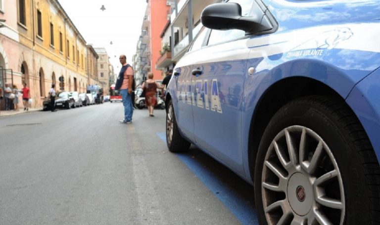 picchia la compagna incinta