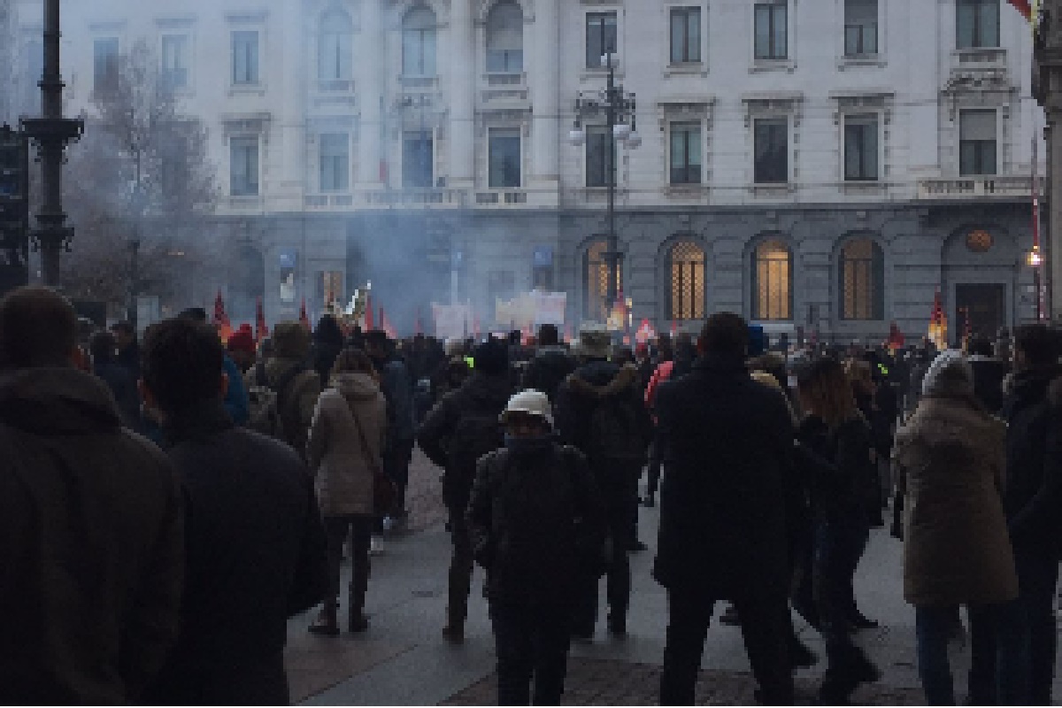 Prima della Scala ad alta tensione: proteste fuori dal teatro