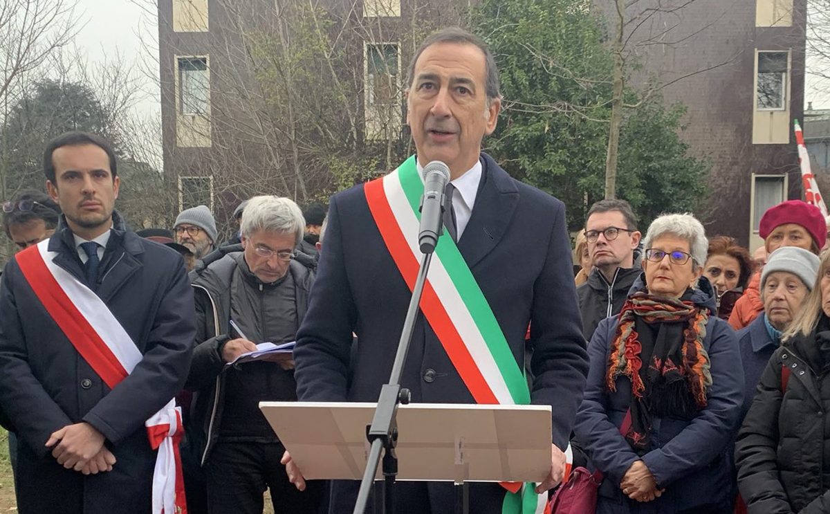 Strage di Piazza Fontana: Beppe Sala commemora l’anarchico Pinelli