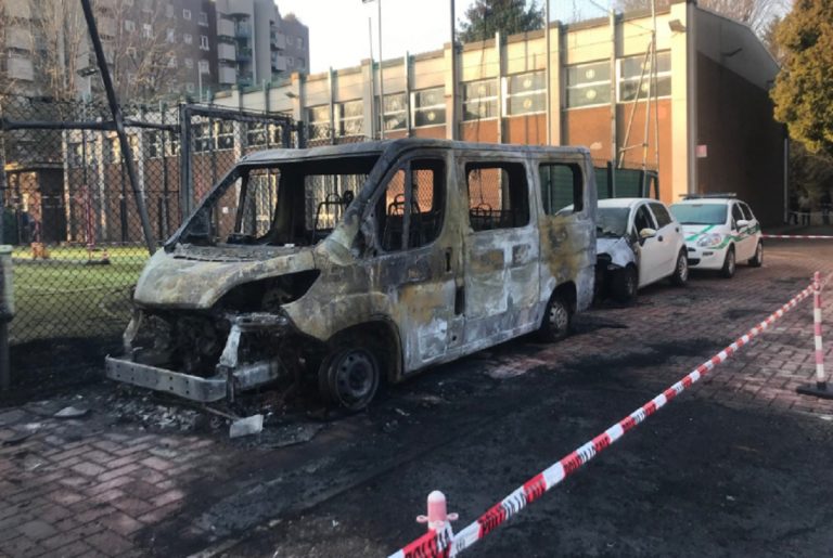 incendio via boeri milano