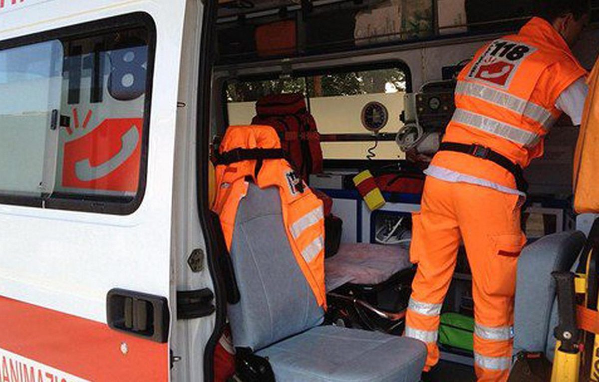 Ragazzo disabile colto da malore in piscina: morto a 32 anni