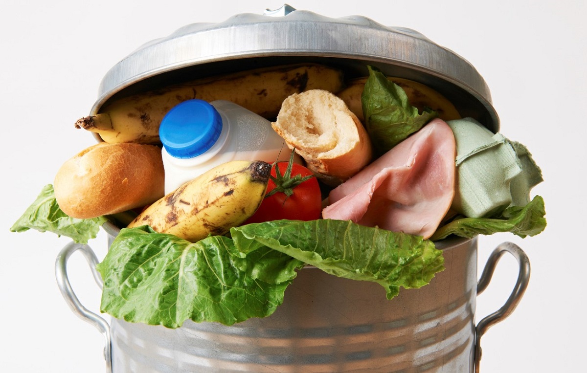 Sprechi alimentari: a Milano si butta meno cibo rispetto al resto d’Italia