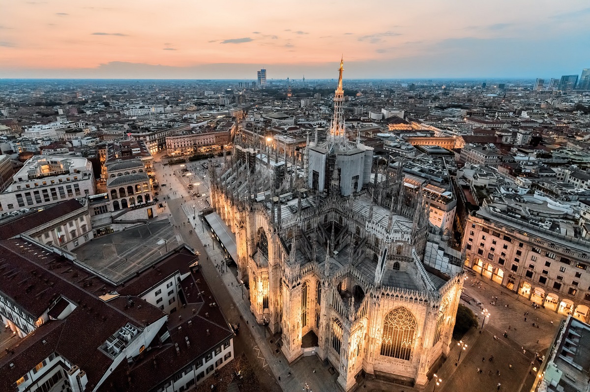 Inquinamento a Milano, il vento ripulisce l’aria: Pm10 sotto la soglia