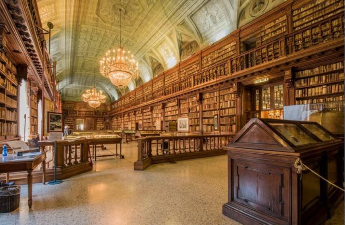 Biblioteca Braidense Milano, l’allarme del direttore: “Entro due anni un solo bibliotecario”