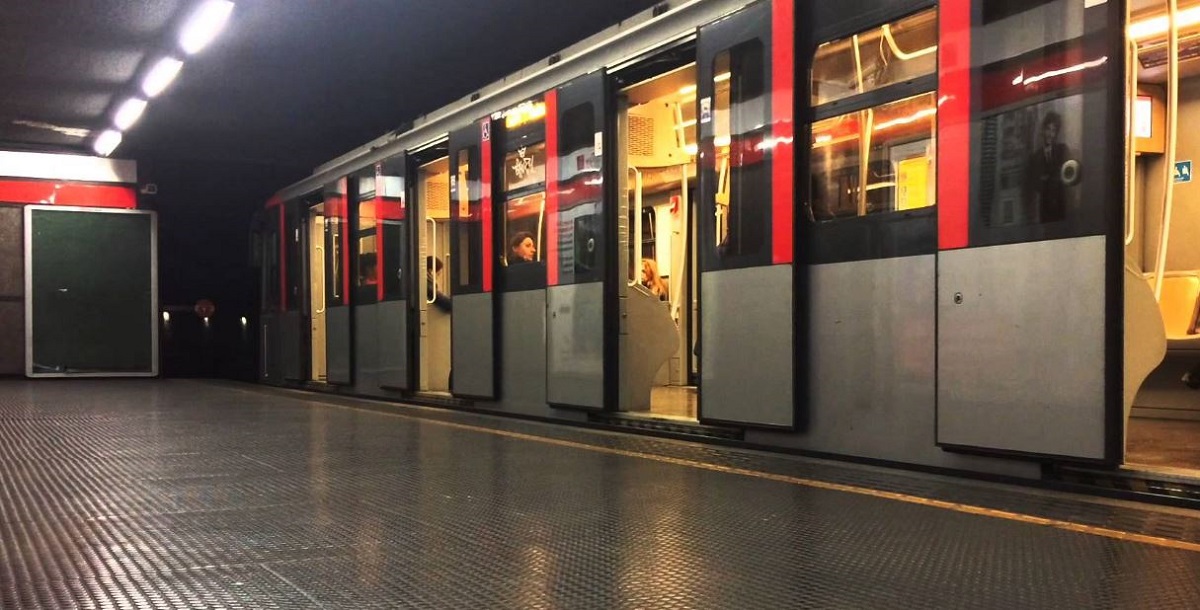 Metro aperta di notte a Milano: la proposta del Carroccio