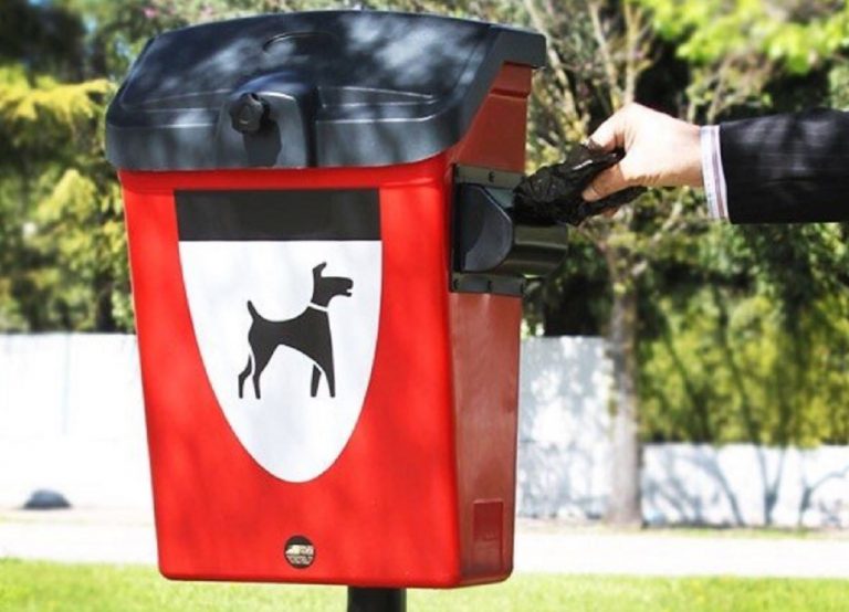 obbligo raccolta escrementi cani