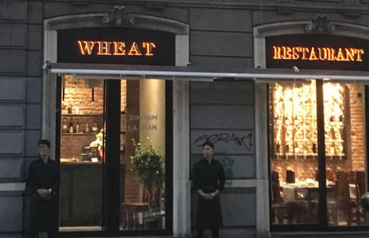 Psicosi Coronavirus, ristorante cinese a Milano costretto a chiudere: “Troppi costi e pochi clienti”