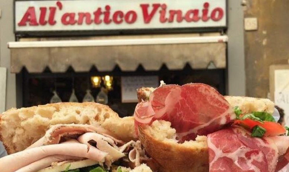 All’antico Vinaio Milano: il menu e i prezzi del locale dall’atmosfera fiorentina