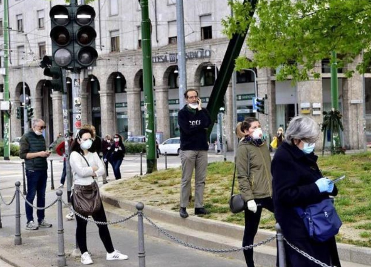 Fase 2, il documento di Milano: cosa cambia per marciapiedi, pedoni, parcheggi