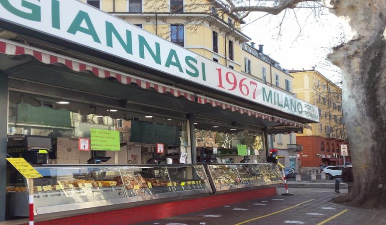 Coronavirus, da Giannasi o rispetti la distanza o non vieni servito