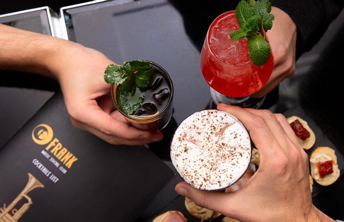 Frank Milano, il bar con un ampio menu per l’aperitivo