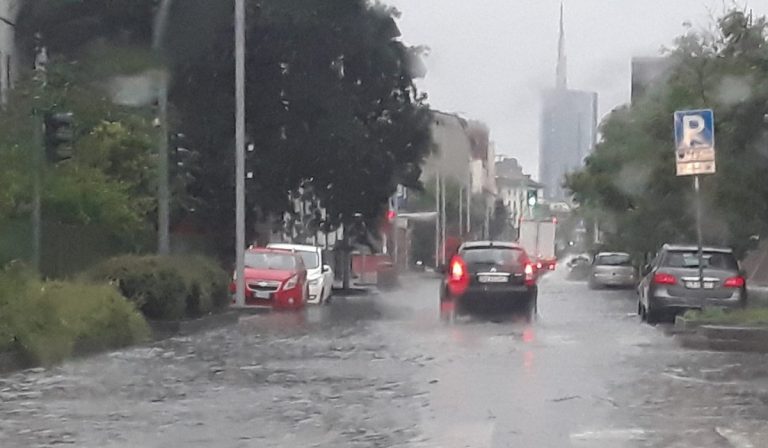 maltempo milano temporale