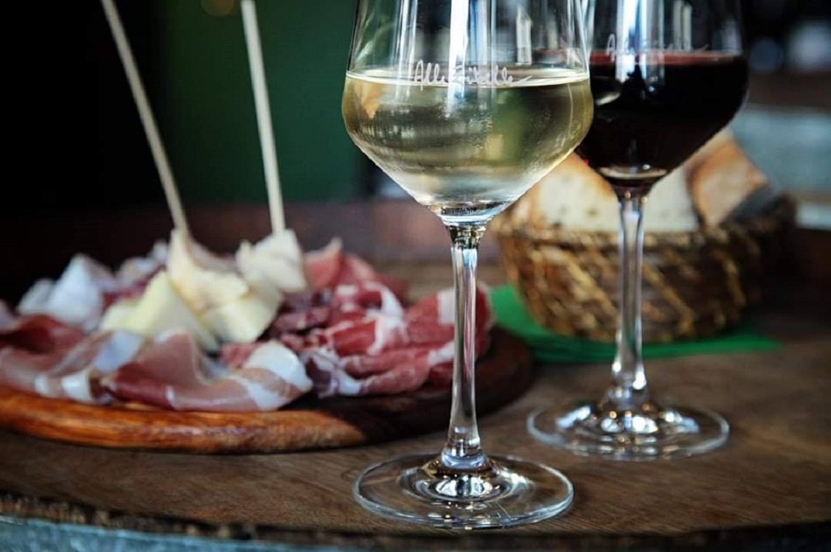 Alle zitelle Milano: l’enoteca che ricorda le osterie di Venezia
