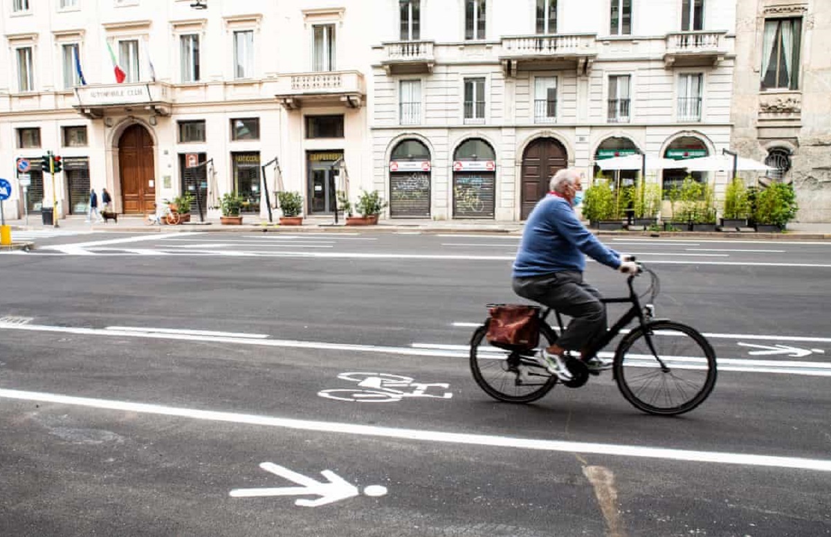 Bici sui mezzi pubblici, proposta 5 Stelle: “Parte la sperimentazione”