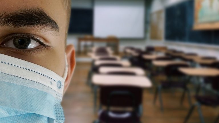 Ripartenza della scuola: a Milano lo spazio è insufficiente