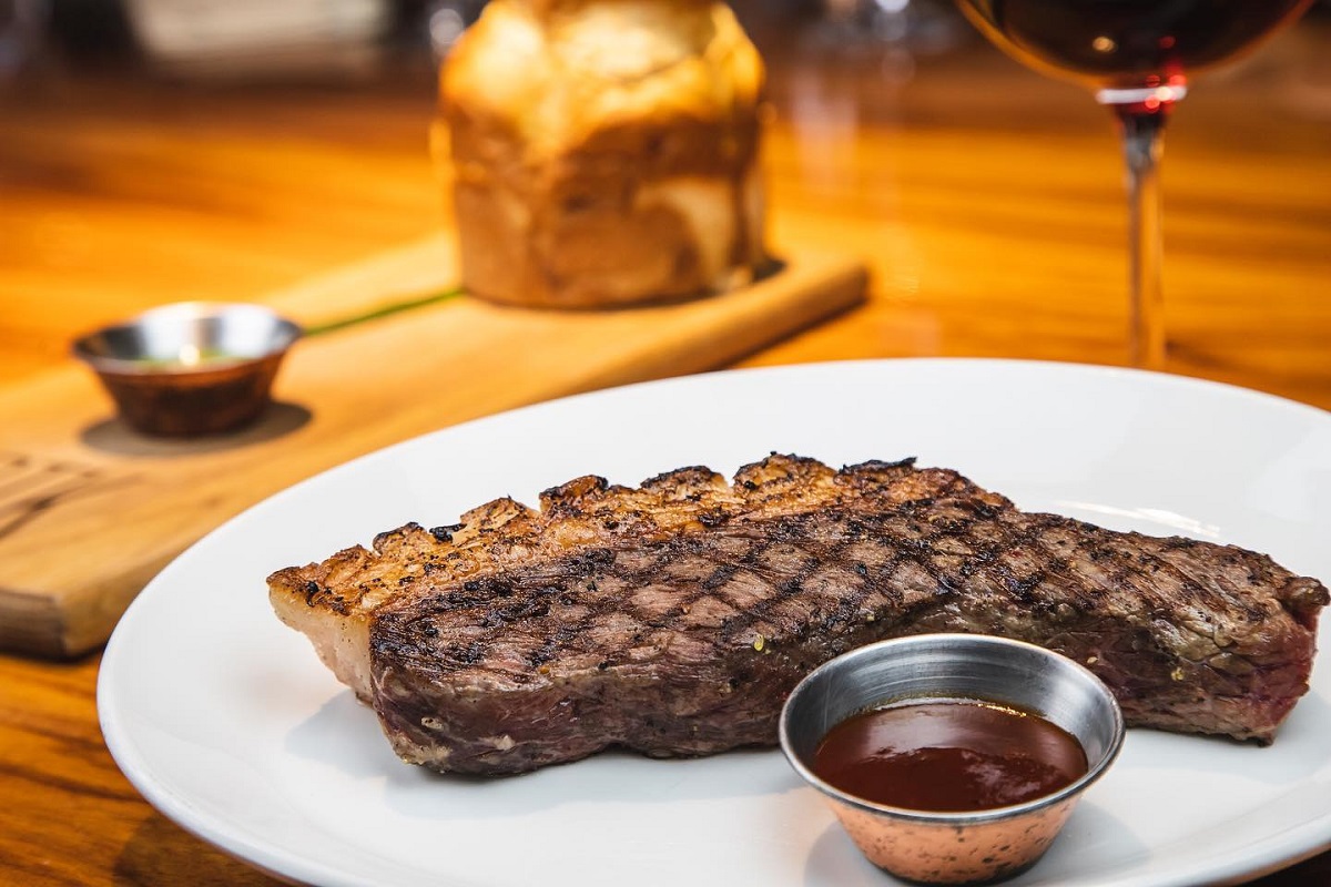 STK: l’elegante steakhouse a Milano