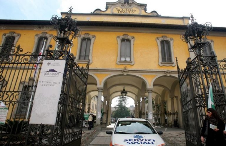 Pio Albergo Trivulzio, infermieri: “Assenteismo? Falso, pochi tamponi”