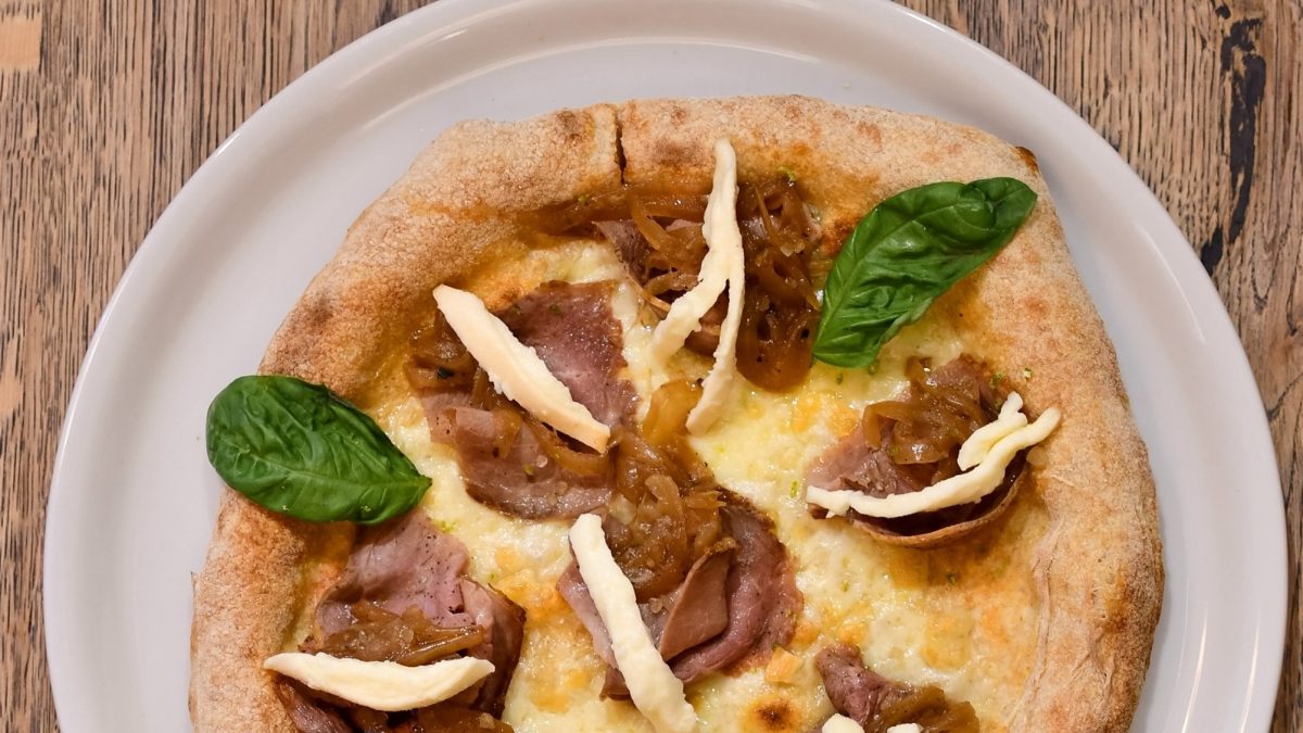 Pizzeria da Gianni Noloso: una pizza al quartiere di NoLo