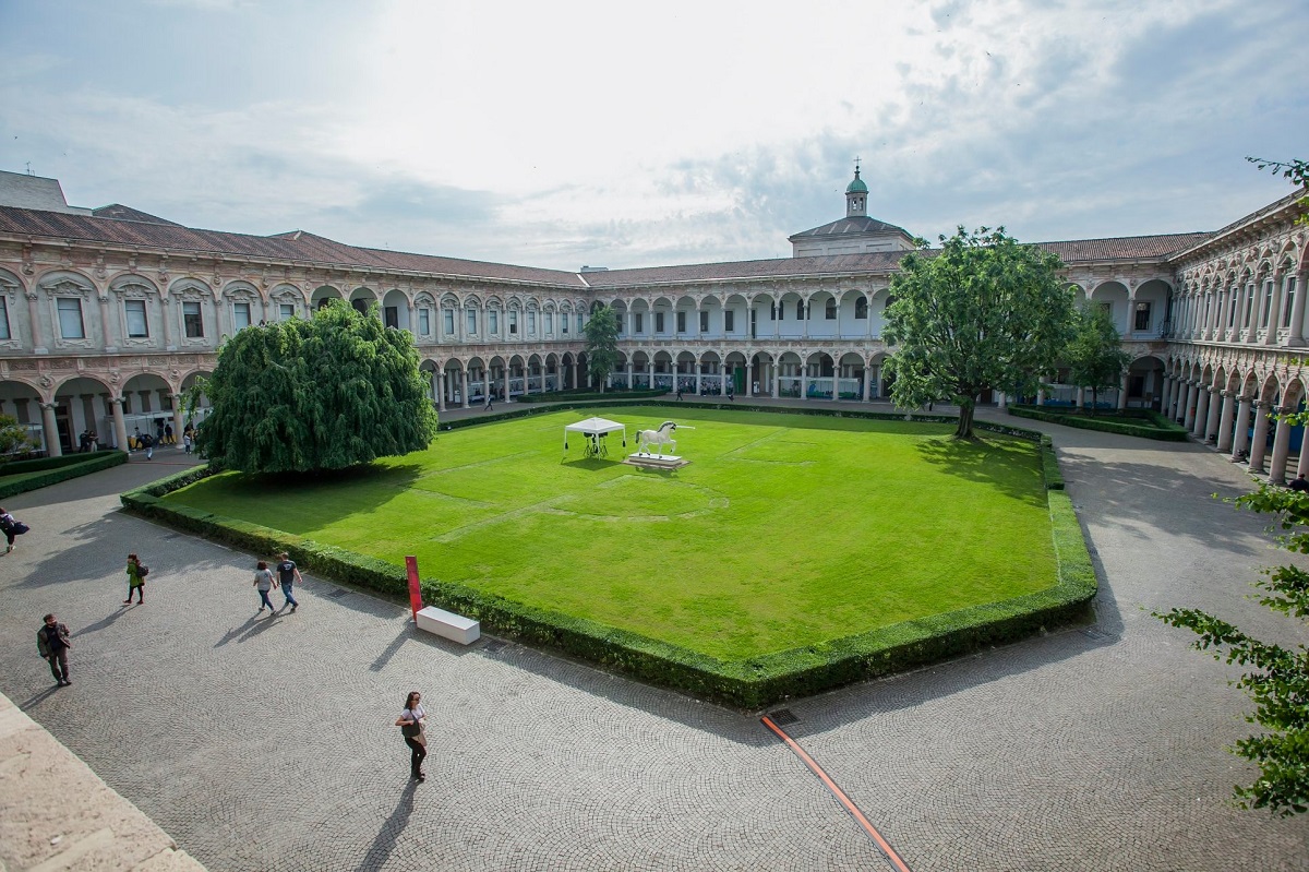 Coronavirus, studenti fuori sede restano a casa: stanze vuote a Milano