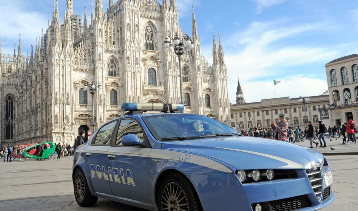 Guardia giurata presa in ostaggio a Milano, arrestato uomo armato
