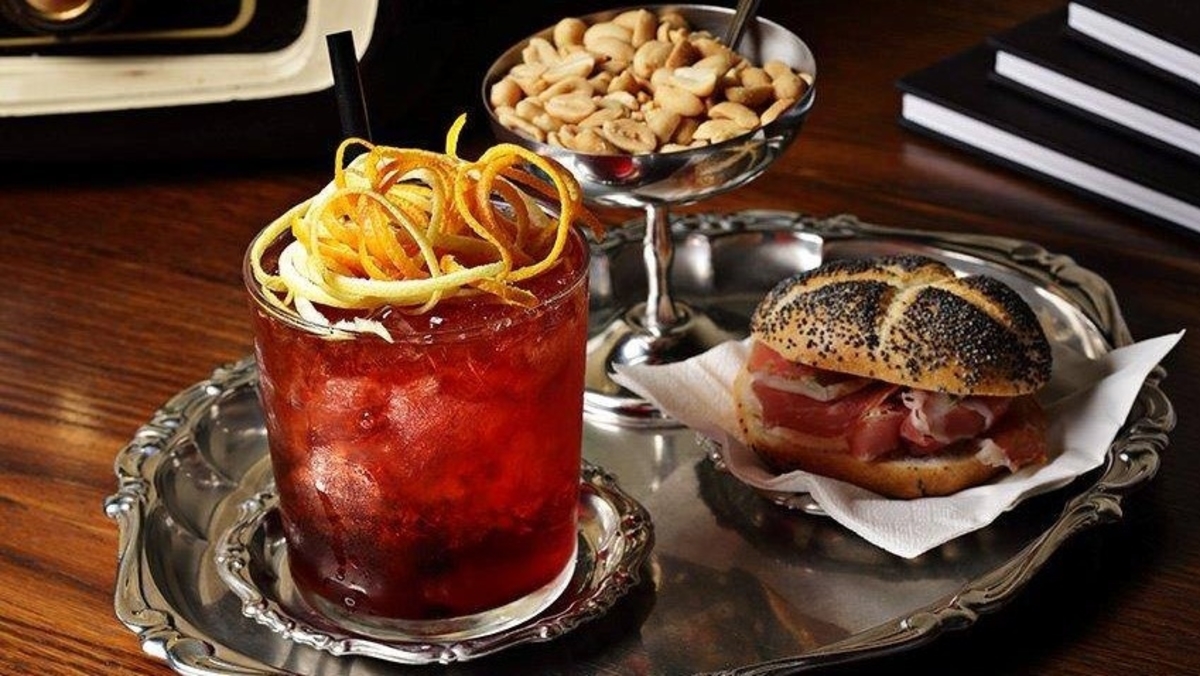 Cinc: il bar bistrò per una pausa chic e gourmand