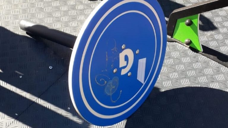 Quartiere Feltre: area giochi inaugurata e subito vandalizzata