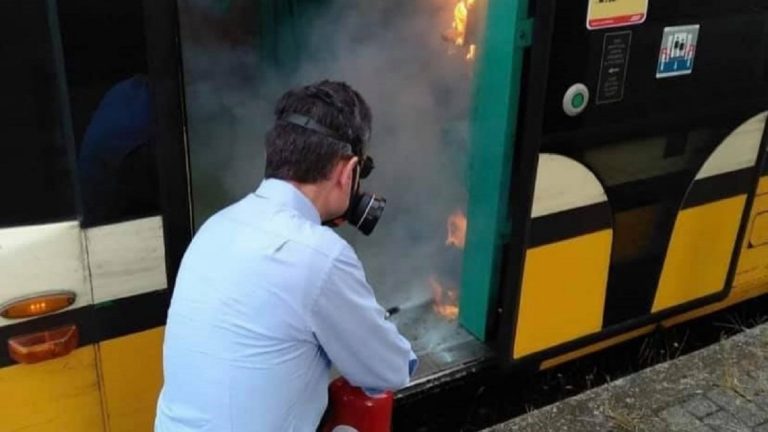 incendio tram milano