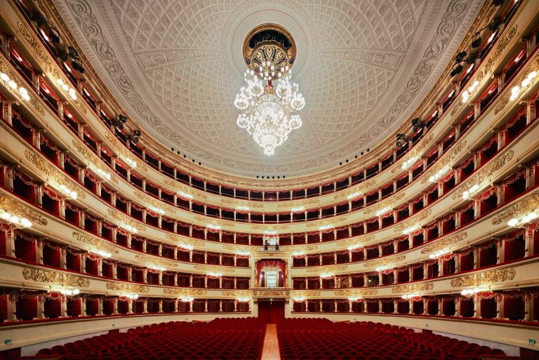 Teatro alla Scala Milano, pericolo amianto: “Numero alto di decessi”