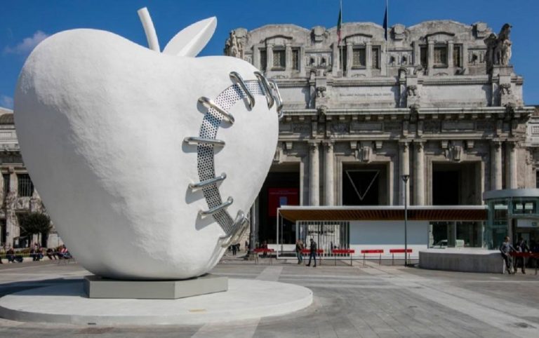 significato mela pistoletto