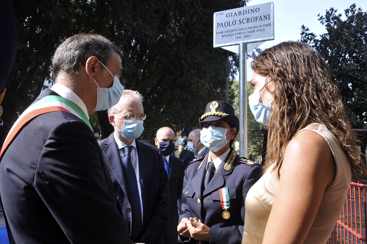 Chi era Paolo Scrofani, il poliziotto a cui sono dedicati i giardini di viale Cermenate
